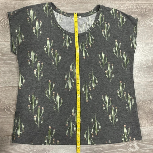 Pleione Anthropologie Cactus Print Top L - Picture 5 of 10